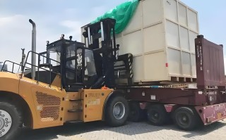 ​温州市​挖掘机运输平板拖车——「专注大件物流」